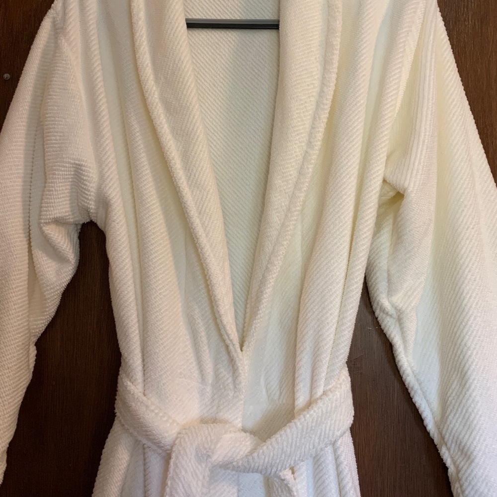 Bath & Body Works plush ribbed robe